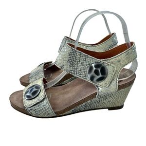 TAOS Carousal 2 Snakeskin Leather Wedge Sandal 39
